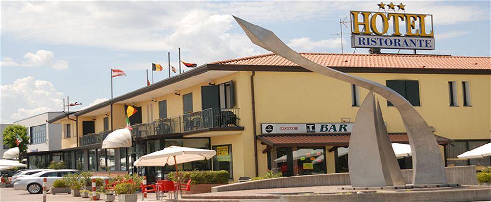 Hotel Gran Delta Di Alba-Invest Srl Rosolina Exterior photo