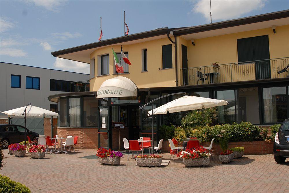 Hotel Gran Delta Di Alba-Invest Srl Rosolina Exterior photo
